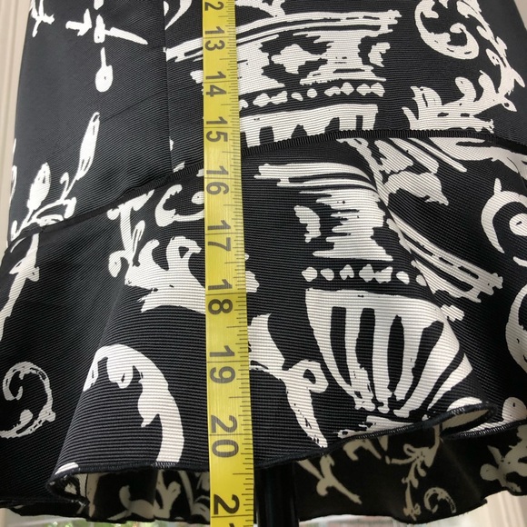 White House Black Market Skirt 4 EUC - Picture 12 of 14